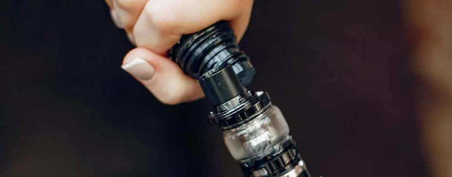 Peut-on vapoter un e-liquide périmé ?