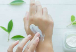 Eczéma, psoriasis, acné… Une crème CBD est-elle efficace contre les problèmes de peau ?